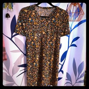 Adorable little dress..